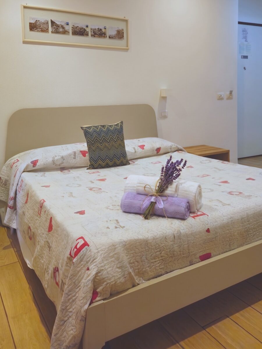 Double Room — Real Rooms La Spezia