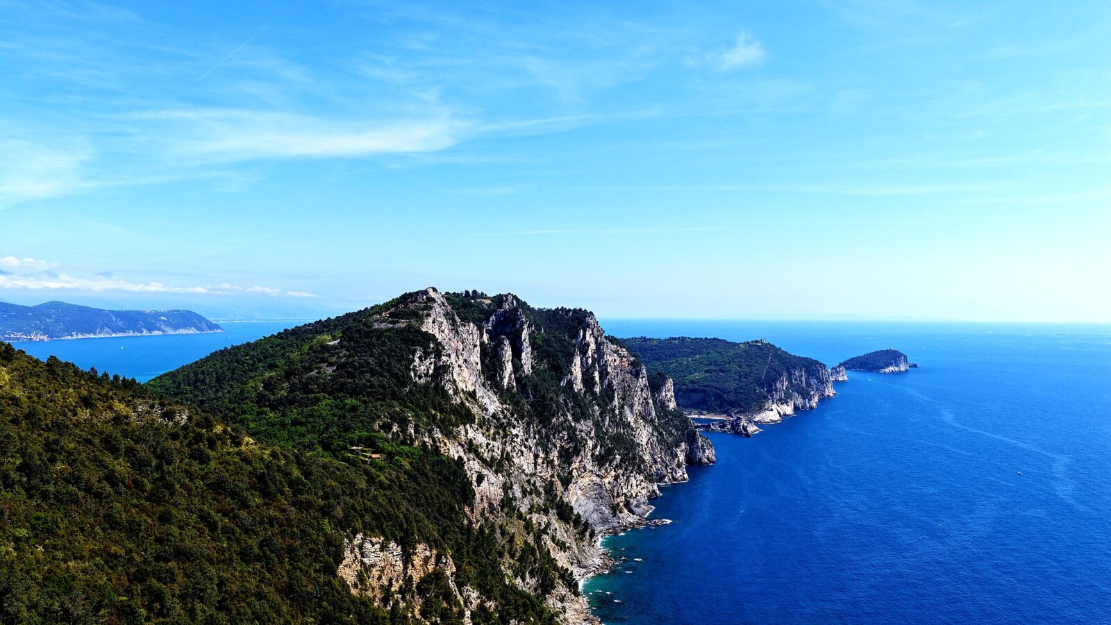The Gulf of Poets filmed by drone